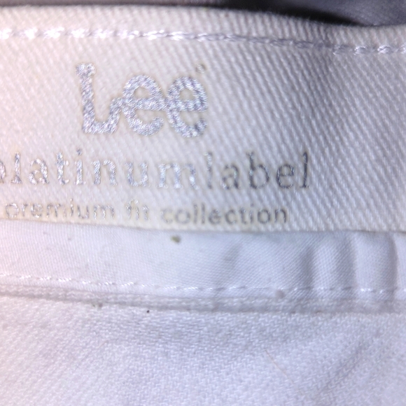 Lee Women's Platinum Classic Straight Leg Jeans Size 12 Short White - Picture 7 of 10